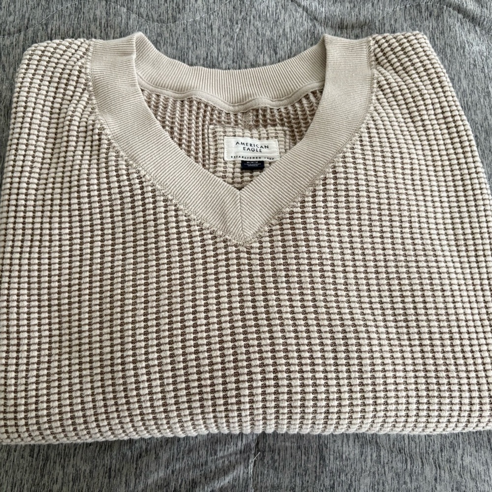 American Eagle Outfitters Cream and Brown V-Neck Sweater